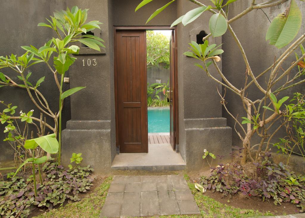 Transera Kirana Villas Seminyak Exterior photo